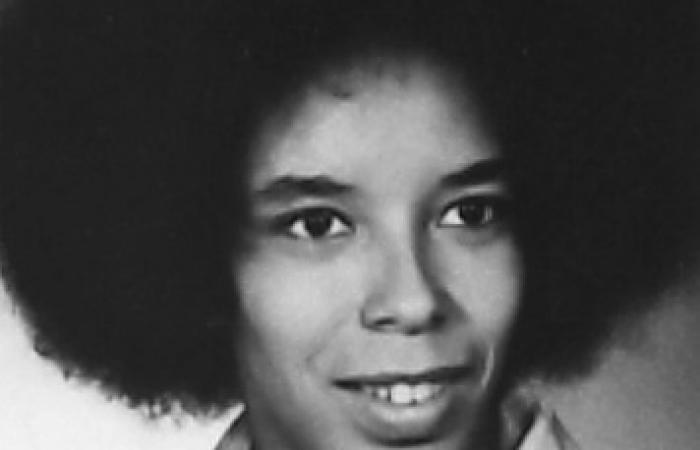 Lynne D. Richardson, 1976