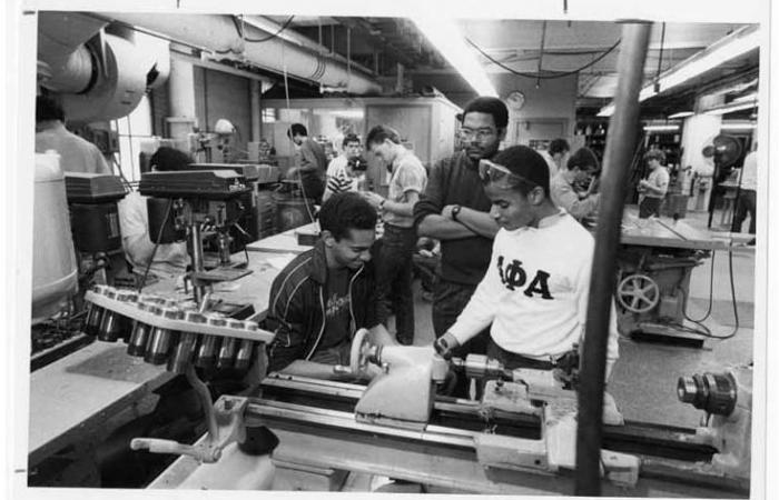 Student in lab, 1986